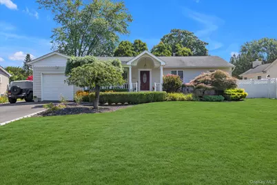 327 Lowell Rd, Sayville, NY 11782 - Photo 1