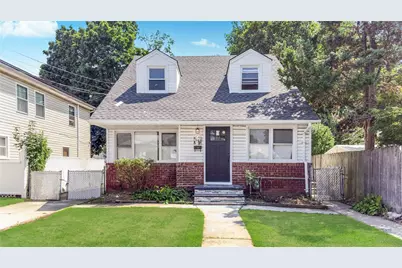 1090 Fayette Street, Uniondale, NY 11553 - Photo 1