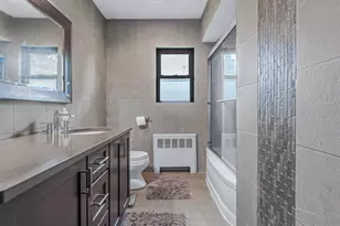 65 Stratford N, Roslyn Heights, NY 11577 - Photo 15