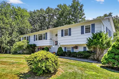 6 Danlyn Court, New City, NY 10956 - Photo 1