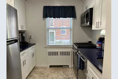 180 Pinewood Road #7, Hartsdale, NY 10530 - Photo 1