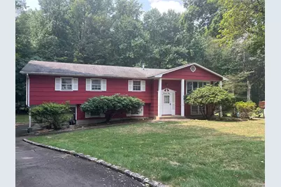 9 Ross Place, Tappan, NY 10983 - Photo 1