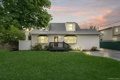 215 Hawkins Boulevard, Copiague, NY 11726 - Photo 1