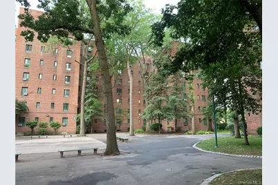 1594 Unionport Road #7D, Bronx, NY 10462 - Photo 1