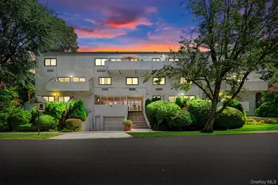 21 Canterbury Road #2, Great Neck, NY 11021 - Photo 1