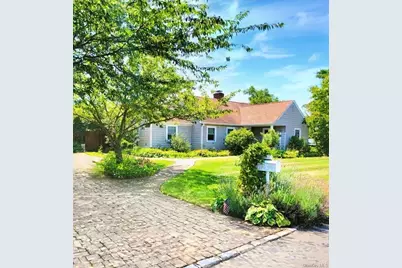 143 33rd Street, Lindenhurst, NY 11757 - Photo 1