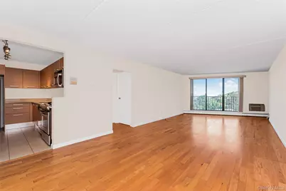 1155 Warburton Avenue #10E, Yonkers, NY 10701 - Photo 1