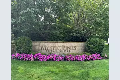 19 Virginia Pine Lane, Bay Shore, NY 11706 - Photo 1