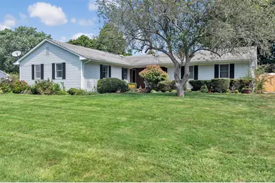 925 Theresa Drive, Mattituck, NY 11952 - Photo 1