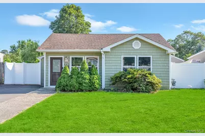 445 48th Street, Lindenhurst, NY 11757 - Photo 1