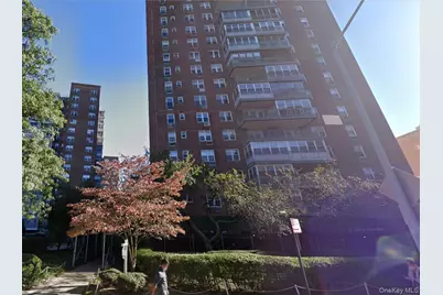 138-10 Franklin Avenue #3H, Flushing, NY 11355 - Photo 1