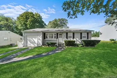 696 Bohemia Parkway, Sayville, NY 11782 - Photo 1