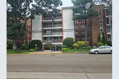 110 Brooklyn Avenue #1D, Freeport, NY 11520 - Photo 1