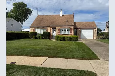 17 Club Lane, Levittown, NY 11756 - Photo 1