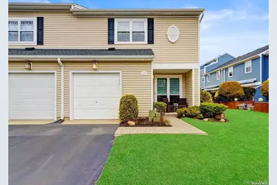 100-18 Baker Court, Island Park, NY 11558 - Photo 1