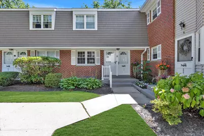 2426 Wilshire Lane #2426, Oakdale, NY 11769 - Photo 1