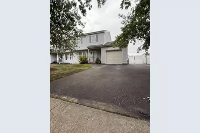 6 Walnut Street, Central Islip, NY 11722 - Photo 1