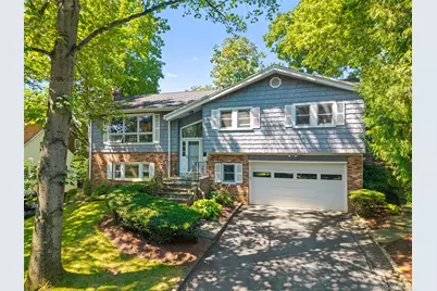 114 Oxford Road, New Rochelle, NY 10804 - Photo 1