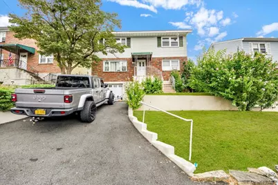 162 Bennett Avenue, Yonkers, NY 10701 - Photo 1