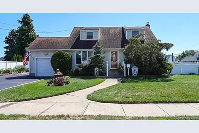 1 Oakdale Place, Massapequa Park, NY 11762 - Photo 1