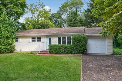 4 King Street, Glenwood Landing, NY 11547 - Photo 1