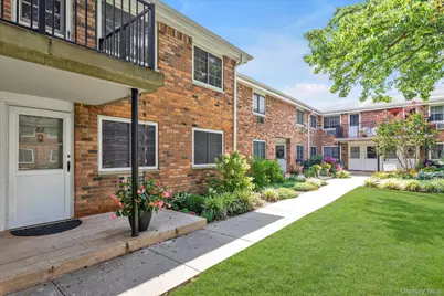 82 Jervis Avenue #82, Farmingdale, NY 11735 - Photo 1
