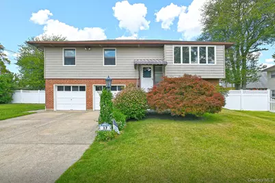 17 Regent Street, Hicksville, NY 11801 - Photo 1