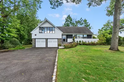 5 Woods Lane, Roslyn, NY 11576 - Photo 1