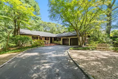 7 Chatham Place, Dix Hills, NY 11746 - Photo 1
