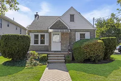 51 Stephen Avenue, New Hyde Park, NY 11040 - Photo 1