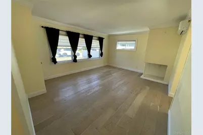 14 Glen Lane, Copiague, NY 11726 - Photo 1