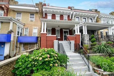 27-12 Ditmars Boulevard, Astoria, NY 11105 - Photo 1