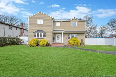 45 Feustal Street, Lindenhurst, NY 11757 - Photo 1