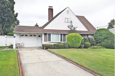 56 Greenbelt Lane, Levittown, NY 11756 - Photo 1