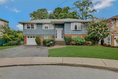 946 Edwards Boulevard, Valley Stream, NY 11580 - Photo 1