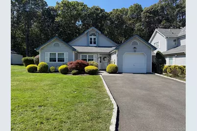 25 Huntingdale Way, Middle Island, NY 11953 - Photo 1