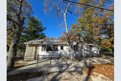 16 Daisy Place, Selden, NY 11784 - Photo 1