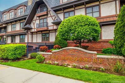 77 Maple Avenue #202, Rockville Centre, NY 11570 - Photo 1