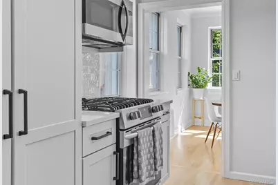 16 N Chatsworth Avenue #214, Larchmont, NY 10538 - Photo 1