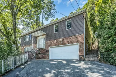 17 Willow Drive, Port Washington, NY 11050 - Photo 1