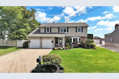 209 Bellevue Road, Oakdale, NY 11769 - Photo 1