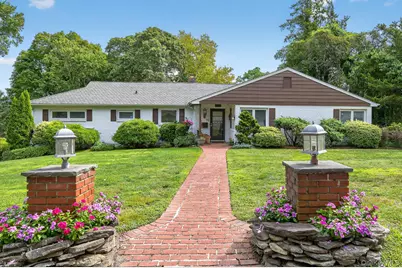 12 Griffith Lane, Huntington, NY 11743 - Photo 1