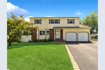486 Thrift Street, Ronkonkoma, NY 11779 - Photo 1