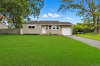 2905 Beechnut Avenue, Medford, NY 11763 - Photo 1