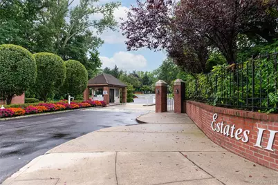 39 Bluebird Hill Court, Manhasset, NY 11030 - Photo 1