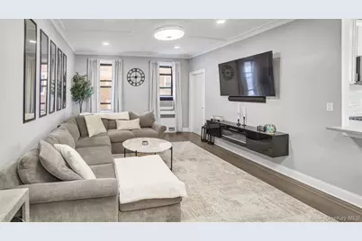 21 Barstow Road #3E, Great Neck, NY 11021 - Photo 1