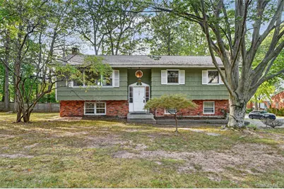 15 Stockbridge Avenue, Suffern, NY 10901 - Photo 1