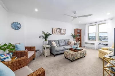 560 W Broadway #4G, Long Beach, NY 11561 - Photo 1