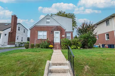 43 Orchid Lane, New Hyde Park, NY 11040 - Photo 1