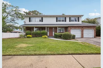 9 Suzanne B Court, Massapequa, NY 11758 - Photo 1